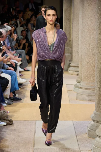 Look 29
